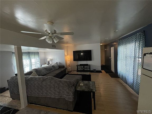 5th image of 54 S Whispering Ln