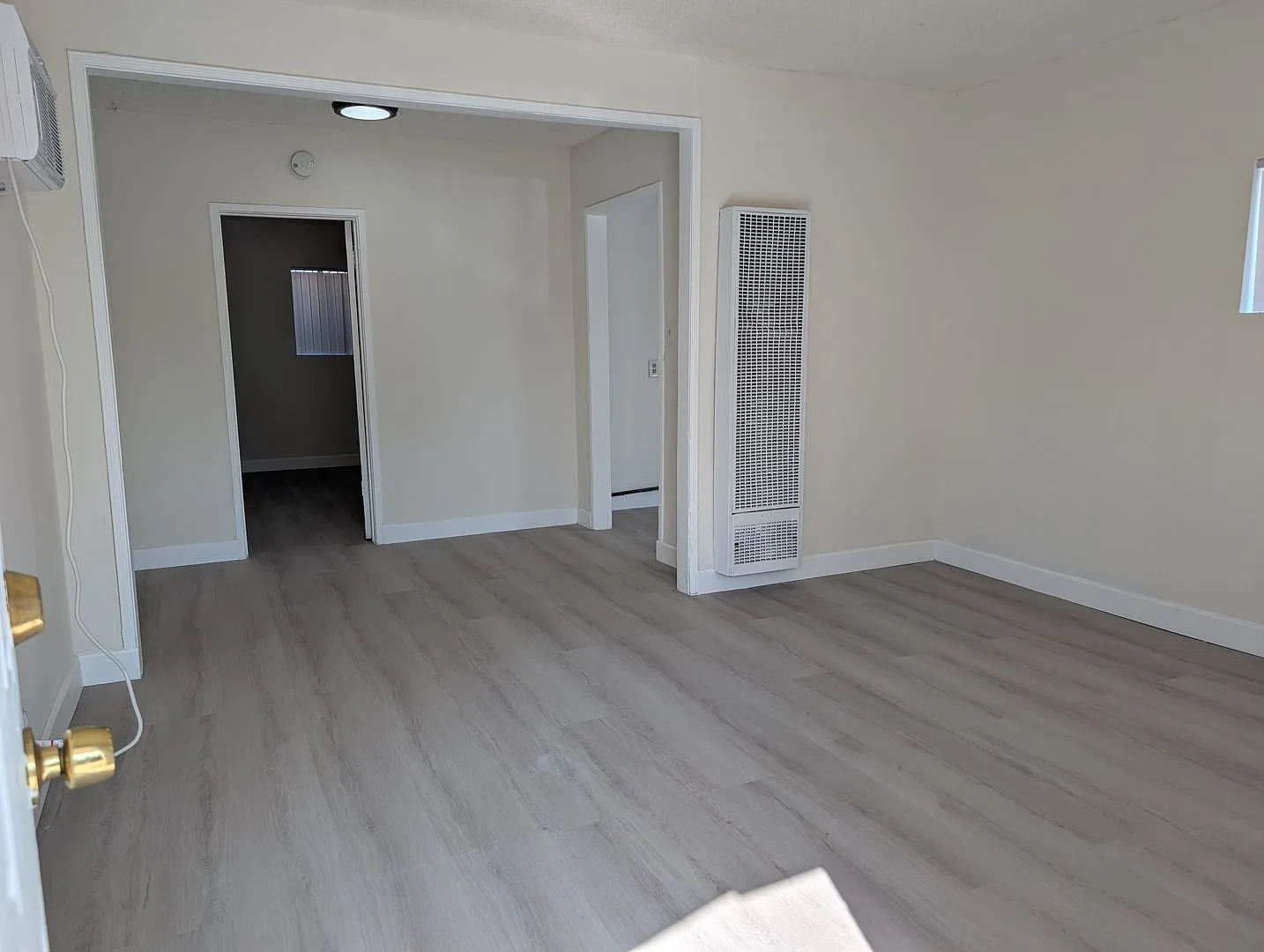 2805 Meeker Ave. — Photo 4