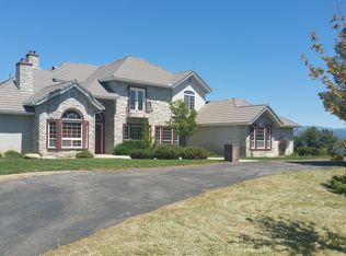 30360 Hart Oak Dr, Keene, CA 93531