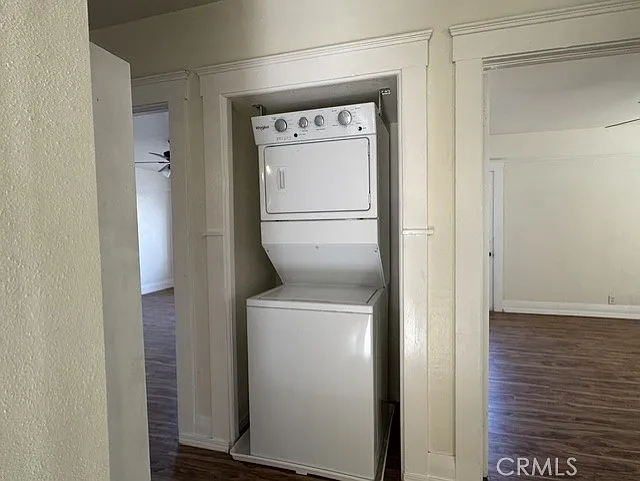 321 W 6th St — Photo 24