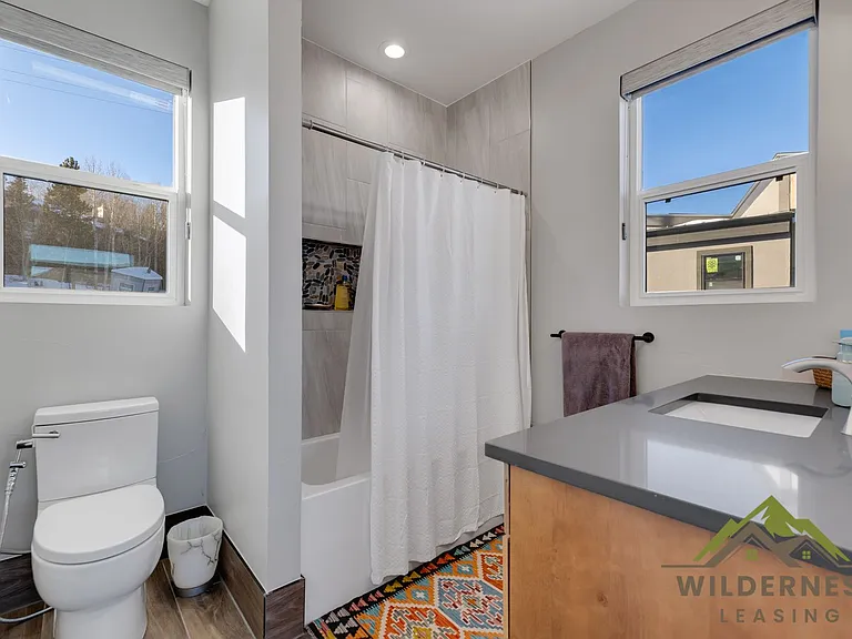 332 Lake View Dr — Photo 8