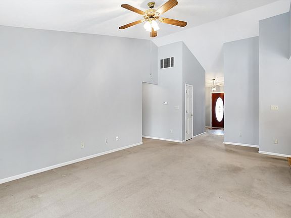 3rd image of 10361 Cerulean Dr