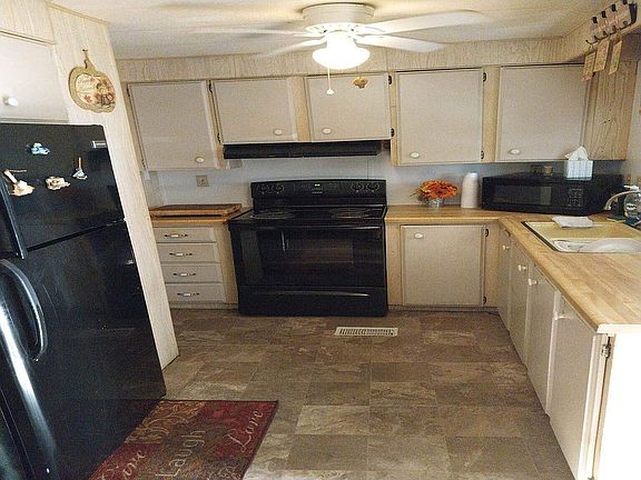 3rd image of 1241 Laurel Oak Dr