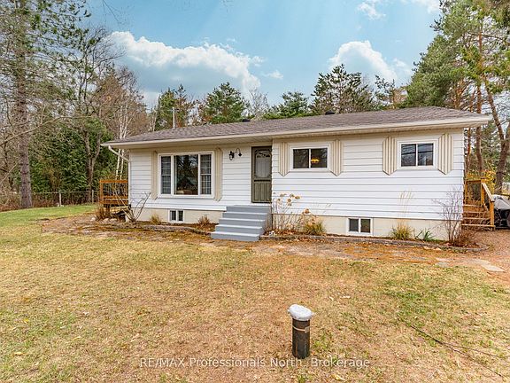 2nd image of 2195 Loop Rd