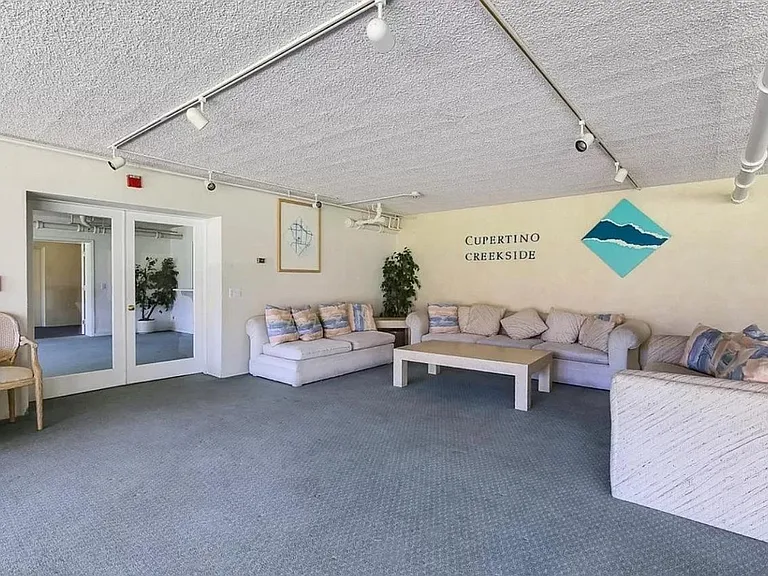 7100 Rainbow Dr #7 — Photo 12