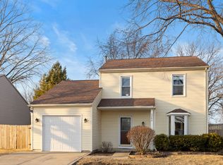 2262 Highfield Ln, Aurora, IL 60504