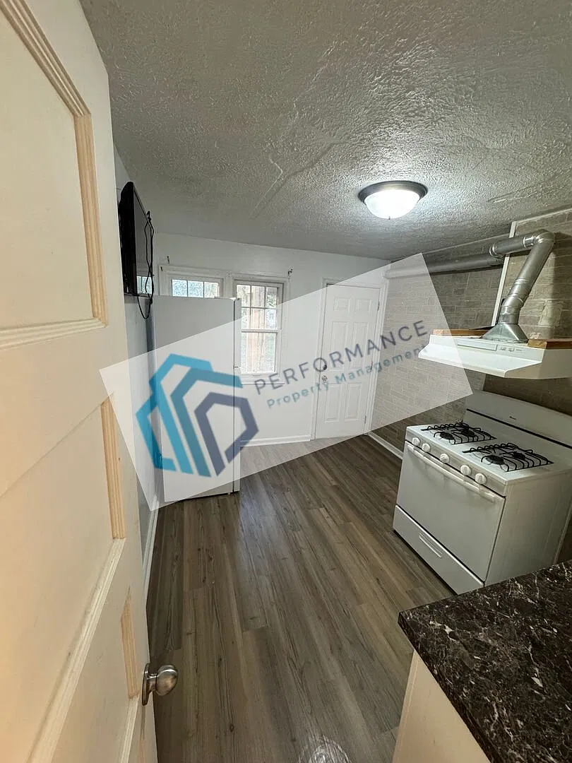 731 N Bellevue Ave — Photo 4