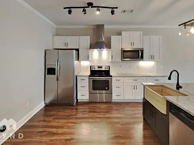 201 Jackson Pl NW — Photo 4