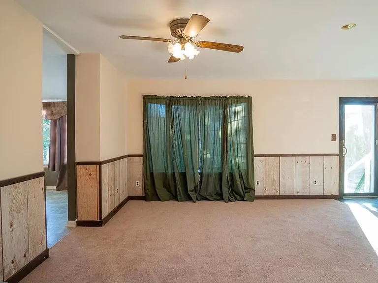 1600 Afton Dr — Photo 8