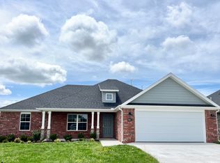 963 Trailwood St, Springdale, AR 72762