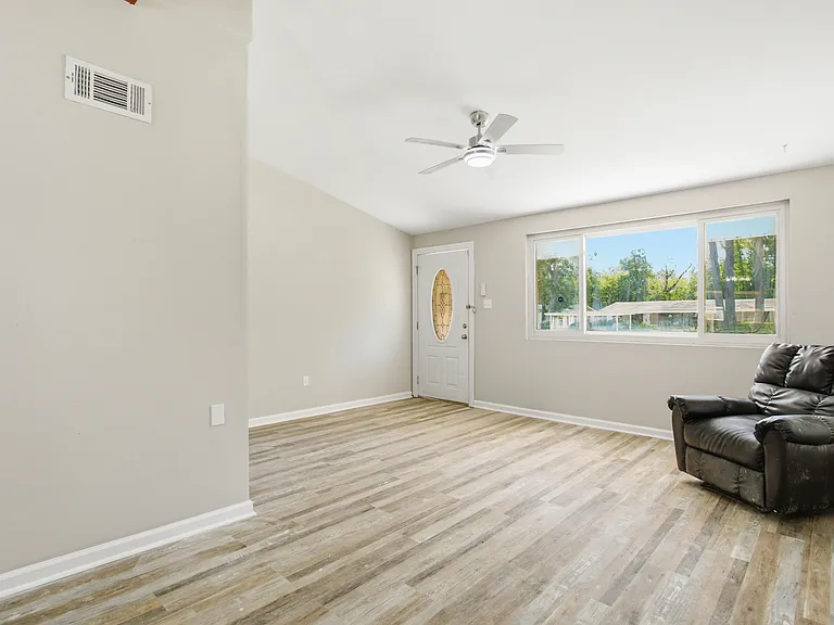 12433 Deerfield Rd — Photo 9