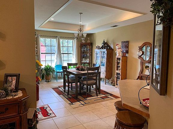 5th image of 1521 Pin Oak Dr