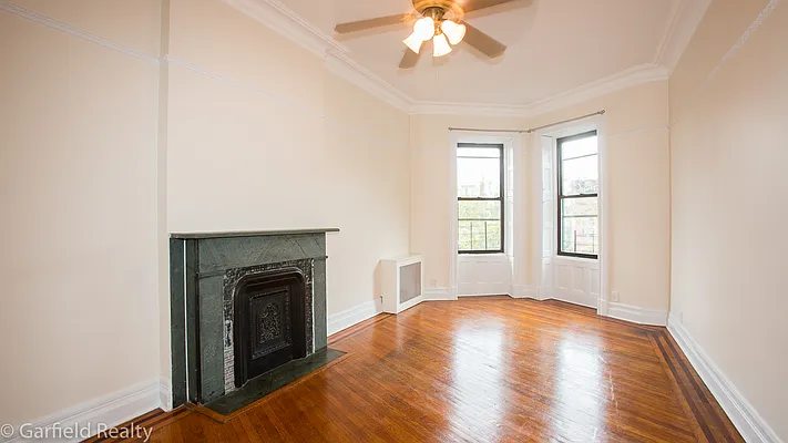 Rented by Garfield Realty  | media 18