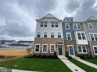10602 Roundstone Ln, White Plains, MD 20695