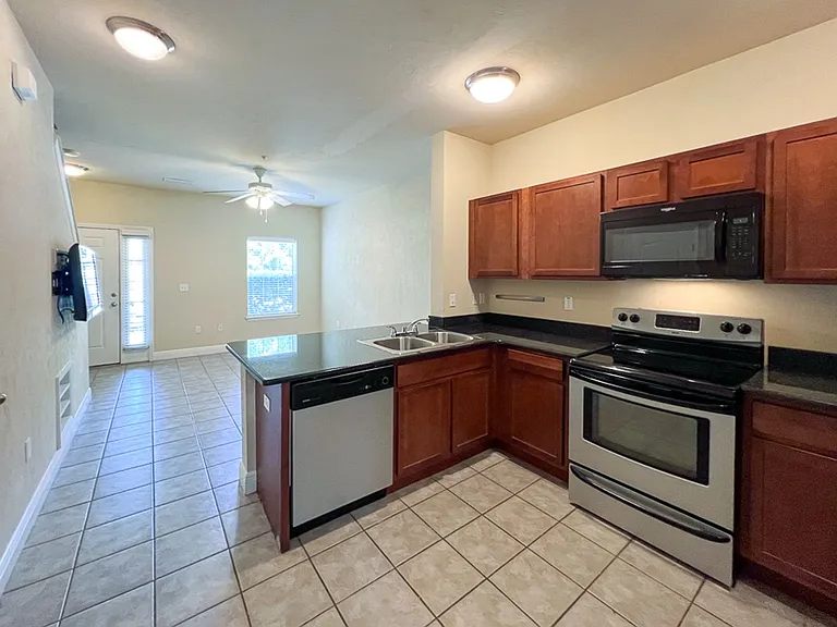 2972 SW 35th Pl #84 — Photo 16