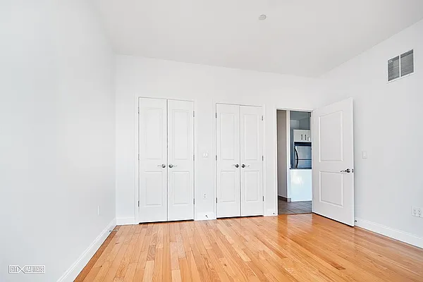 Rented by Citi Habitats | media 32