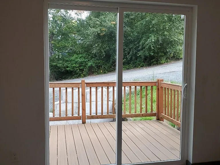 1611 Lakeway Dr — Photo 20