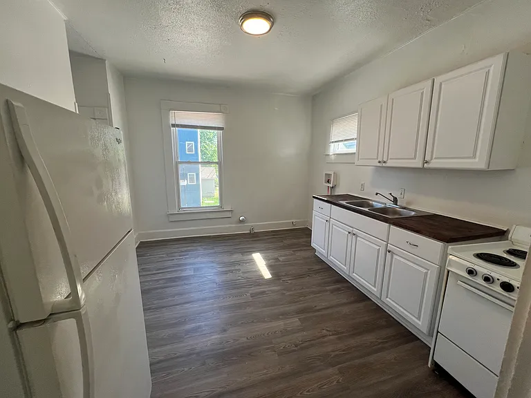 302.5 N Summit St #302.5 — Photo 5