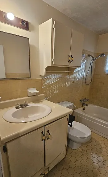306 Mustang Dr — Photo 21