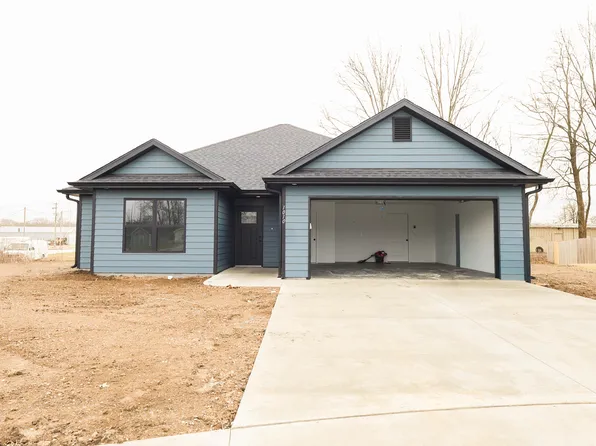 1010 Cobblestone Ln, Moberly, MO 65270