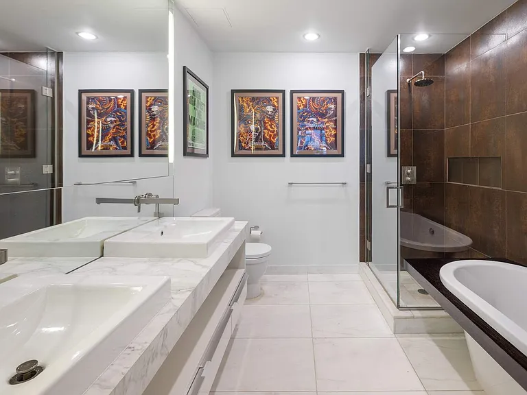 133 W 22nd St #7E — Photo 7