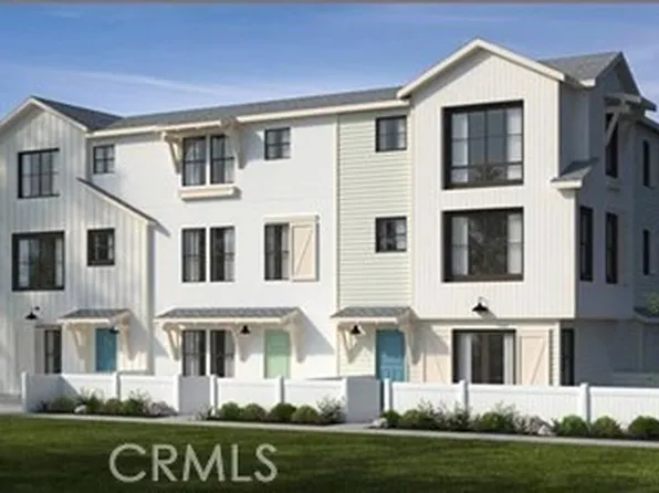 2559 Chamomile Ln, Carlsbad, CA 92008