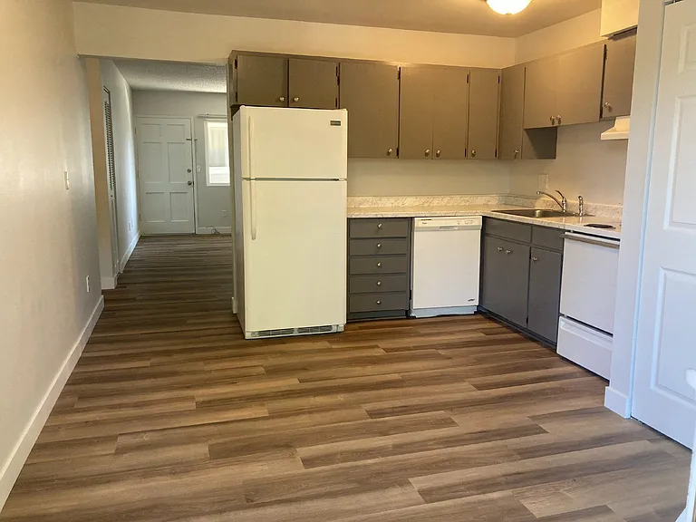633 SE Flint St #15 — Photo 7