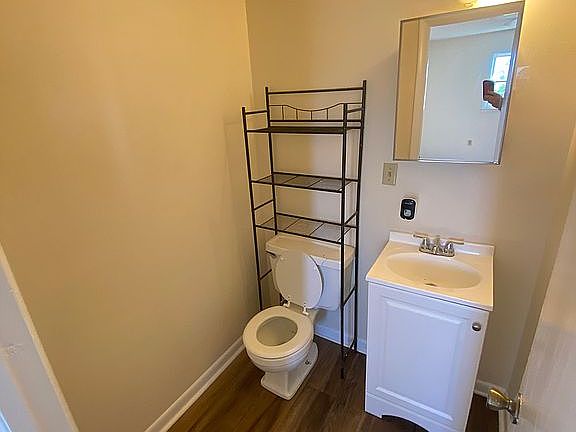 Main house half bath