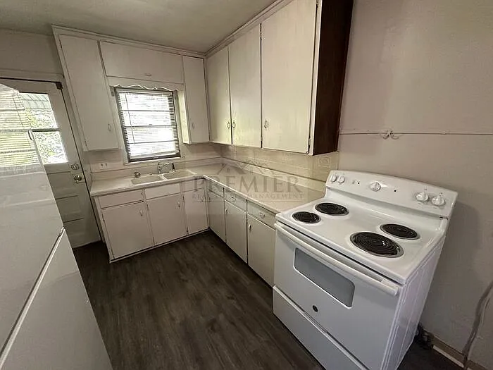 1017 S Glenwood Ave #A — Photo 6