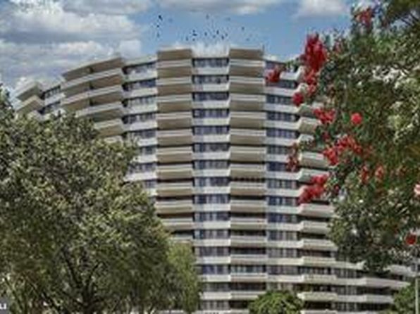 6301 Stevenson Ave APT 602, Alexandria, VA 22304