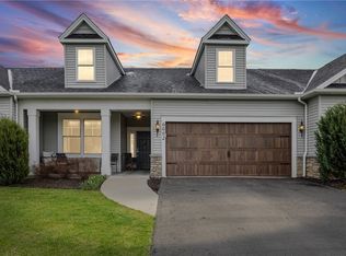 6002 Woodvine Rise, Canandaigua, NY 14424