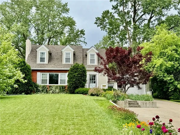 106 Memory Ln, Maryville, MO 64468