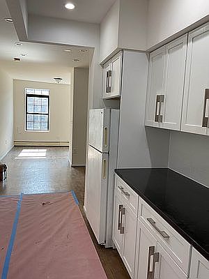 1st image of 2049 2nd Ave #4B