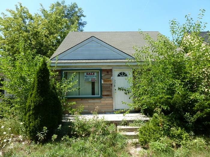 2nd image of 9271 Vaughan St