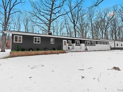 2566 Harrington Rd, Rochester Hills, MI, 48307