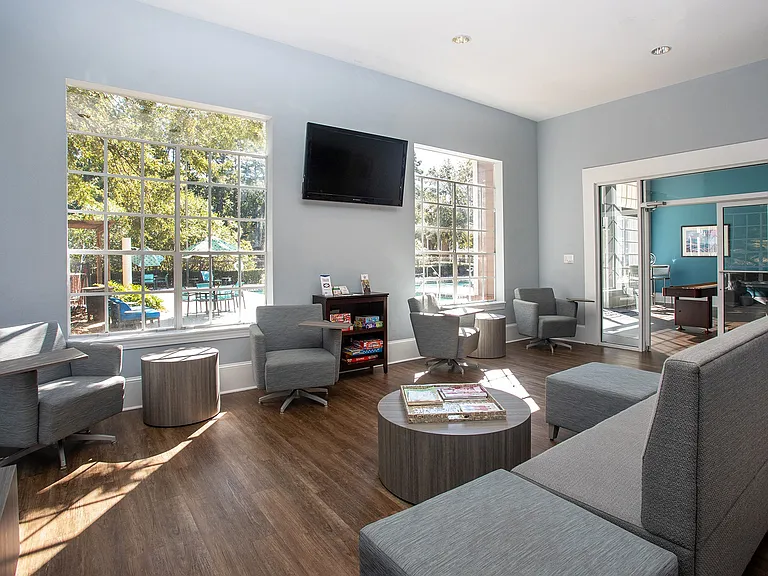 Jackson Square Apartments — Photo 5