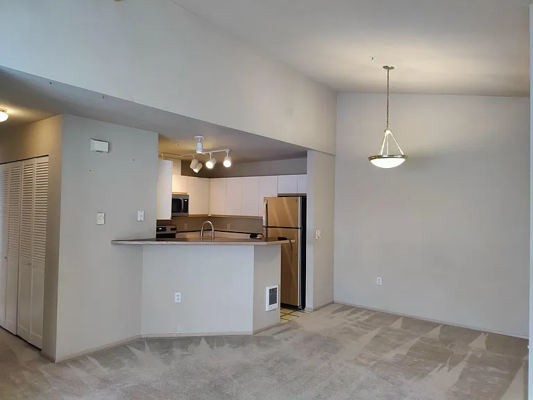 11130 SE 208th St #F202 — Photo 8