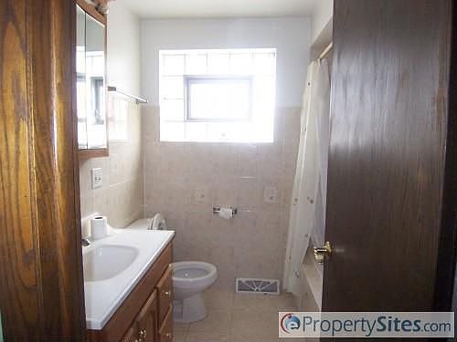 3rd image of 11430 S Avenue J