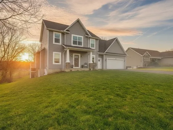 3810 Teresa Dr, Walworth, NY 14568