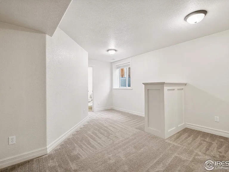 1005 Laporte Ave — Photo 9