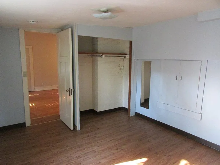121 E Gilman St — Photo 34