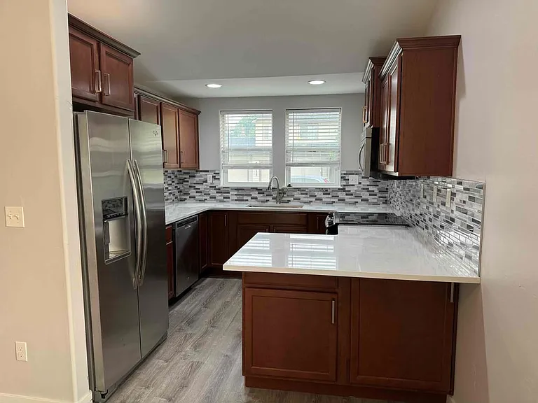 2205 E Elm Grove Dr — Photo 9