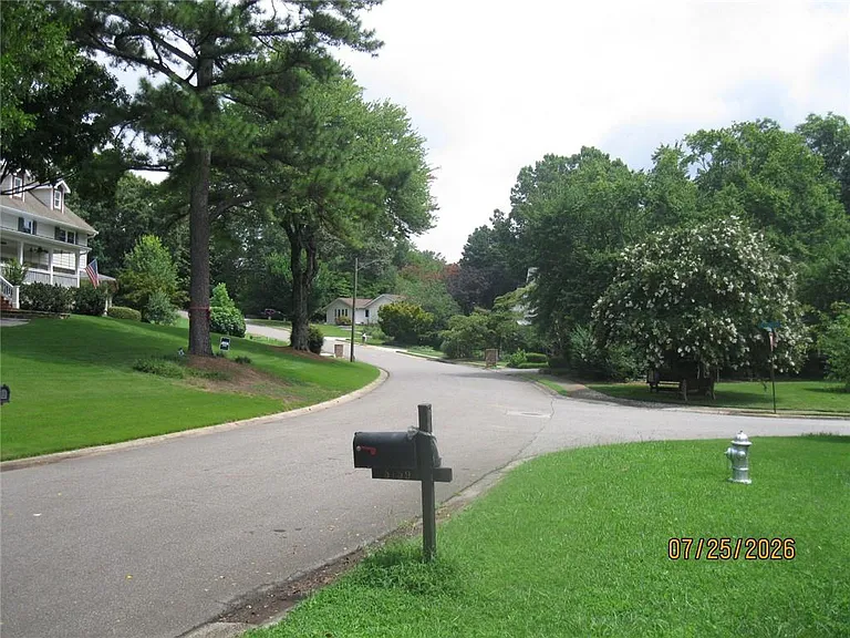 5159 Stratham Dr — Photo 3