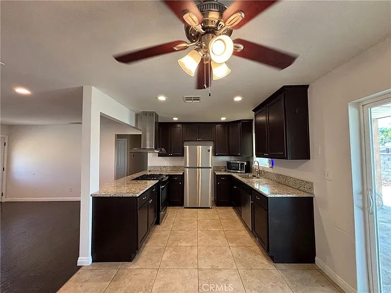 27531 Temple St — Photo 11