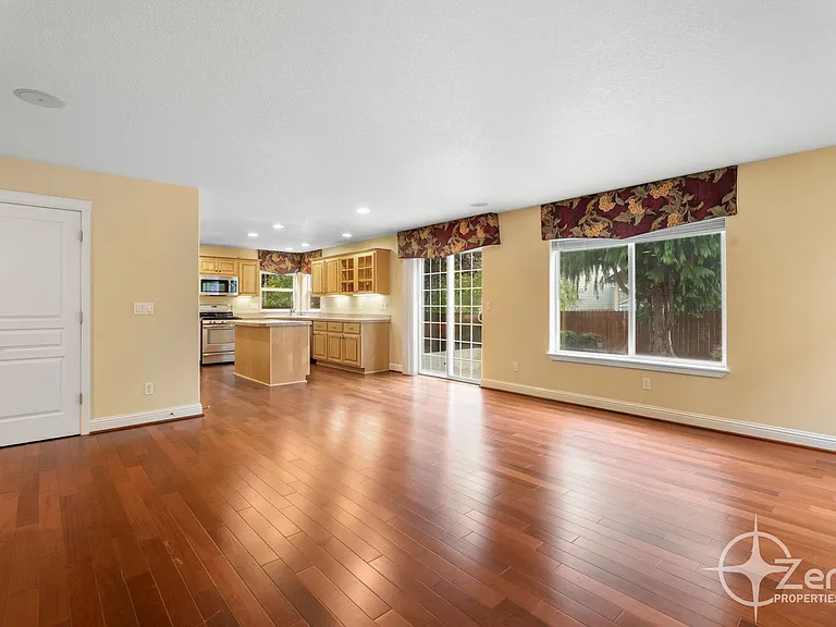 2903 NE 184th Ave — Photo 12