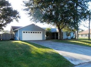 2252 SE Flanders Rd, Port Saint Lucie, FL 34952