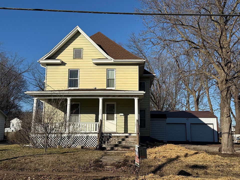 1st image of 327 E Yerby St