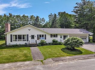 8 Rockwood Rd, Augusta, ME 04330