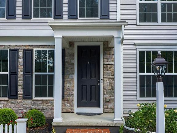 2nd image of 1133 Esbenshade Dr