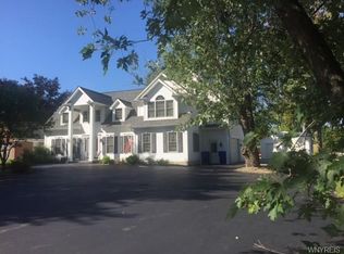 860 Union Rd, West Seneca, NY 14224